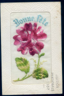 Cpa Brodée Rose -- Exposition Internationale 1937   MAI24-15 - Embroidered