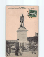 BOURGES : Monument Des Enfants Du Cher Morts Pour La Patrie - état - Bourges