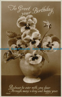 R116804 Greetings. To Greet Your Birthday. Flowers In Vases. Valentine. RP - Welt