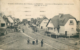 MAINE ET LOIRE   Societe Ardoisiere De L'Anjou   Carrieres De MISENGRAIN  Une Rue De La Cité - Autres & Non Classés