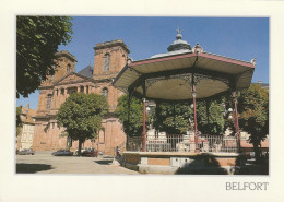 BELFORT. - Territoire De Belfort. Le Kiosque à Musique Et La Cathédrale Saint-Christophe - Belfort - Stadt