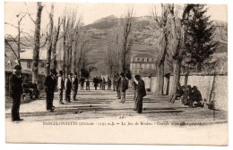 Le Jeu De Boules. Grande Allée - Barcelonnette