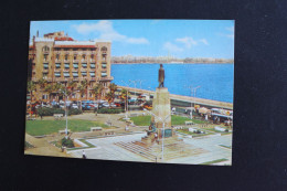 O 89 - Egypte - Alexandrie - Place Saad Zaghloul And Hôtel " Cécile " - Alexandrie