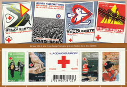 France 2011 Au Profit De La Croix Rouge Le Bénévolat Bloc Feuillet N°f4621 Neuf** - Neufs