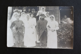 P 301 - Militaria - Guerre 1914-18 - Soldats Et Infirmières - A Déterminer - Weltkrieg 1914-18