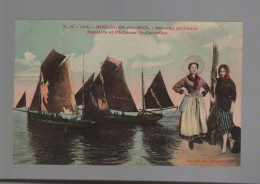 CPA - 62 - N°304 - Boulogne-sur-Mer - Bateaux Pêcheurs - Matélote Et Pêcheuse De Crevettes - Colorisée - Circulée - Boulogne Sur Mer