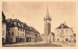 Obernai * Place De L'hôtel De Ville Et Le Kapellturm * épicerie - Obernai