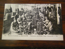 C.P.A.- Douarnenez (29) - Industrie Sardinière Bretagne - Fabrication Boîtes - Usine Chancerelle - 1910 - SUP (HW 73) - Douarnenez