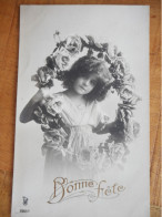 CARTE POSTALE ANCIENNE Jolie Fillette Grete Reinwald Couronne De Roses - Portraits
