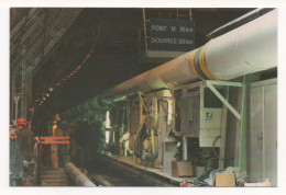 EURO TUNNEL - PUITS D'ACCES SUR LE SITE DE SANGATTE - MARS 1988 - Trains