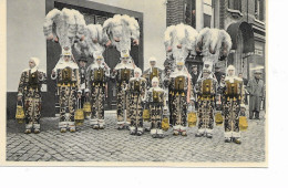 Binche Le Carnaval Un Groupe De Gilles En Grande Tenue Au Cortege - Binche