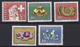 T3834 - SWITZERLAND Yv N°606/10 ** Pro Patria Fete Nationale - Unused Stamps