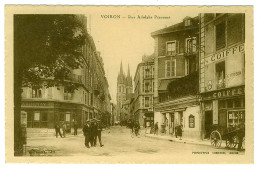38 - B4138CPA - VOIRON - Rue Adolphe PERONNET - Tabac Libraire (éditeur ?) - Très Bon état - ISERE - Voiron