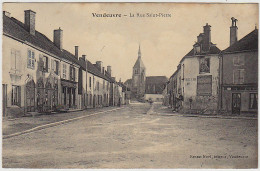 10 - B10733CPA - VENDEUVRE - La Rue Saint Pierre - Très Bon état - AUBE - Other & Unclassified