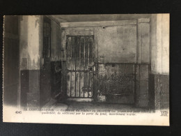 Paris - La Conciergerie - Extrémité Du Couloir Où Passait Les Prisonniers Pour Aller à La Guillotine - 75 - Other & Unclassified