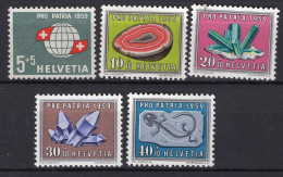 T3839 - SWITZERLAND Yv N°625/29 * Pro Patria Fete Nationale - Unused Stamps