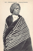 Madagascar - Costume De Femme Betsiléo - Ed. Inconnu 367 - Madagascar