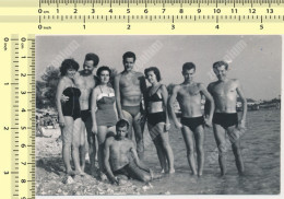 REAL PHOTO, Beach Group Shirtless Trunks Men Swimsuit Women  Hommes Nu Femmes Sur Plage ORIGINAL - Anonyme Personen