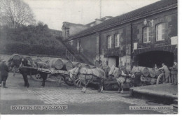 16 - COGNAC - T.Belle Vue Animée De La Réception Des Eaux De Vie .J. Et F. Martel( Chevaux , Barriques ) - Cognac