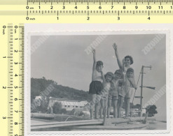 REAL PHOTO, Beach Group Swimsuit Woman And Kids  Femmes Et Enfants Garcons Plage ORIGINAL - Anonyme Personen