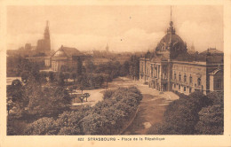 27077 " STRASBOURG-PLACE DE LA RÉPUBLIQUE " PANORAMA-VERA FOTO-CART. POST. NON SPED. - Strasbourg