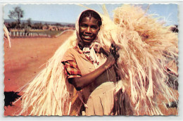 Madagascar - Femme Récoltant Le Sisal - Ed. Hoa-Qui 3719 - Madagaskar