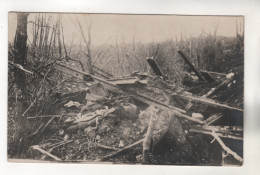 3764, FOTO-AK, WK I, Maschinengewehr-Unterstand, Toter, Kriegsgreul - Guerre 1914-18