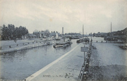 Reims * Le Port Du Canal * Péniche Batellerie - Reims