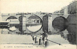 53 - Laval - Le Pont Vieux Et La Mayenne - Animée - Correspondance - CPA - Voir Scans Recto-Verso - Laval