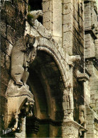 28 - Chartres - Cathédrale Notre Dame - Sculptures De La Tour Sud : L'âne Qui Vielle Et La Truie Qui FILE - CPM - Voir S - Chartres