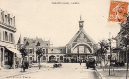 Aisne - Chauny La Gare - Extérieur Animé Automobiles - Chauny