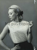 MODE 1965 VALISERE Femme Themis Photo LEGENDRE 18 X 13 Cm - Autres & Non Classés