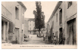 La Motte-Chalançon. La Place Des Aires - Other & Unclassified