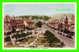 LLANDUDNO, PAYS DE GALLES - MOSTYN STREET - ANIMATED OLD CARS - TRAVEL IN 1955 - - Caernarvonshire