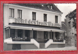 Carte Postale 71.  Couches  Hôtel Des Trois Maures   Très Beau Plan - Other & Unclassified