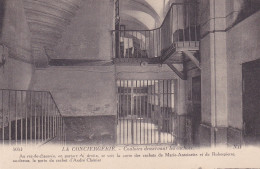 Postcard - La Conciergerie - Couloirs Desservant Les Cachots - Card No. 4044 - VG - Non Classés