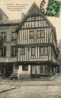 BAYEUX - Maison De Bois De L'entrée De La Rue Franche - G. Desfontaines, Café-Restaurant - Bayeux