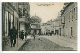 CPA Ecrite * CHATEAUROUX Rue Victor Hugo ( Animée Commerces Chemiserie Centrale ) Collection G.G. - Chateauroux