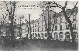 CPA Paris Lycée Jules Ferry 77 Boulevard De Clichy Le Jardin Côté Nord - Distrito: 09