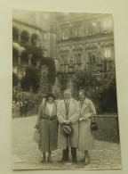 Germany - Girl, Woman And Man With Greetings From Heidelberger Schloss - Lieux