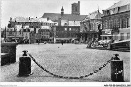 ACNP10-58-0873 - NEVERS - Place Carnot Et Cathédrale St-cyr - Nevers