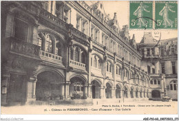 ADEP10-60-0934 - CHATEAU DE PIERREFONDS - Cour D'honneur - Une Galerie  - Pierrefonds