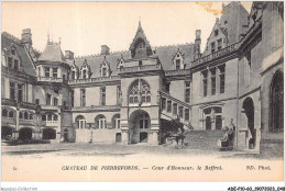 ADEP10-60-0872 - CHATEAU DE PIERREFONDS - Cour D'honneur - Le Beffroi - Pierrefonds