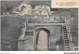 ADEP9-60-0841 - CHATEAU DE PIERREFONDS - Murs D'enceinte Défendant L'entrée Du Château - Vue Intérieur  - Pierrefonds