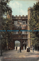 R118456 Cambridge. Trinity College Gate. Tuck. Rapholette - Monde