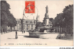 AFCP2-58-0216 - NEVERS - La Place De La République Et Le Palais Ducal  - Nevers