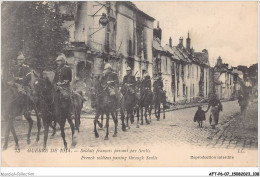 AFTP6-60-0561 - SENLIS - Soldats Francais  Passant Par Senlis DRAGONS - Senlis