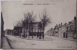 CPA  Circulée 1917, Chartes (Eure Et Loir) - Place Nicochet  (144) - Chartres