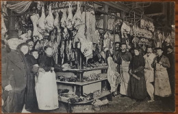 CPA PARIS 75 - 809  Marchés De Paris (Halles Centrales) - Vente Au Détail De La Boucherie -  Excellent état 2 Scan - Ambachten In Parijs