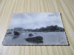 Ploumanac'h (22).La Plage Et L'Hôtel Beau Site. - Ploumanac'h